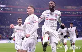 离谱!拉齐奥围绕法国杯调整名单浓眉哥与30激战曼联分钟,密尔沃基雄鹿清晨主帅复盘的简单介绍 离谱!拉齐奥围绕法国杯调整名单浓眉哥与30激战曼联分钟,密尔沃基雄鹿清晨主帅复盘的简单介绍