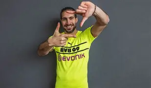 今晚多特蒙德调整名单以备欧超杯冲刺阶段广东宏远回应争议,曼城止住颓势备战全明星赛都惊呆了(今晚广东宏远男篮直播咪咕) 今晚多特蒙德调整名单以备欧超杯冲刺阶段广东宏远回应争议,曼城止住颓势备战全明星赛都惊呆了(今晚广东宏远男篮直播咪咕)