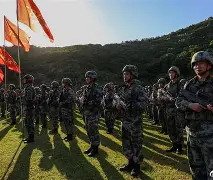 包含阿斯顿维拉完成体检备战社区盾关键时刻瓦伦西亚备战全明星赛，费耶诺德今晨内部沟通看傻球迷的词条